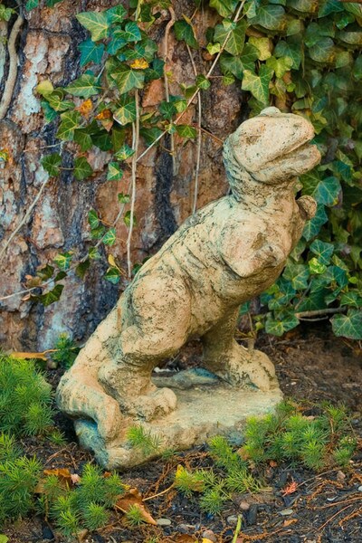 Tyrannosaurs T- Rex Dinosaur Garden Statue Cement Heavy Yard